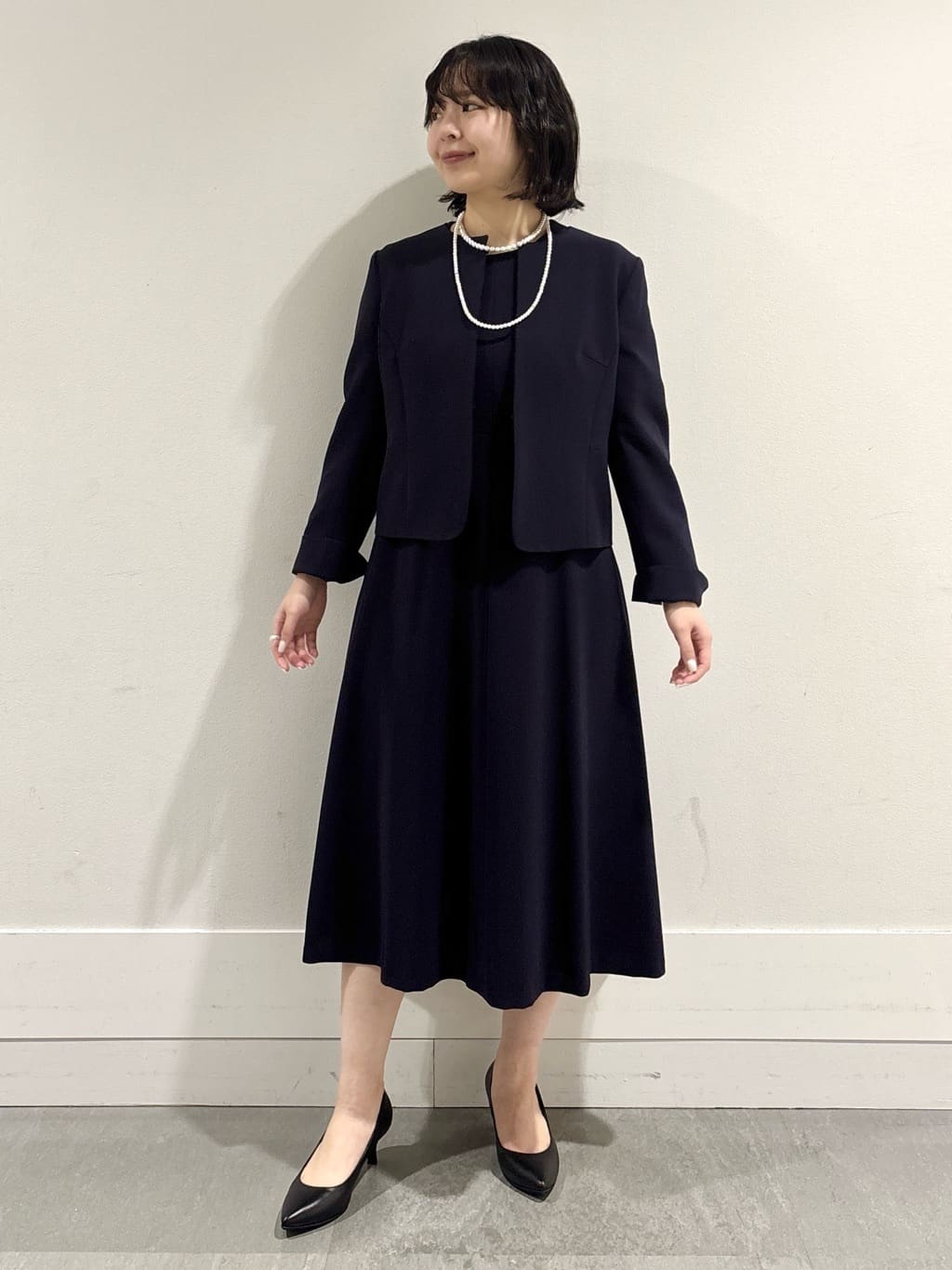 モエカさんの「UNTITLED｜【日本製・本革】Comfit Dresser Pumps（コンフィットドレッサーパンプス）」を使ったコーディネート