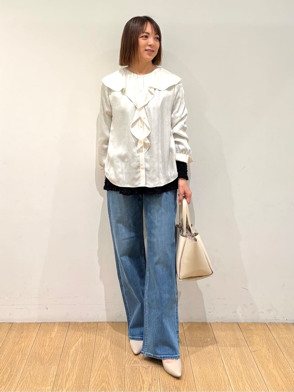 mikkoさんの「INDIVI｜【洗える】ラッフルサテンブラウス」を使ったコーディネート