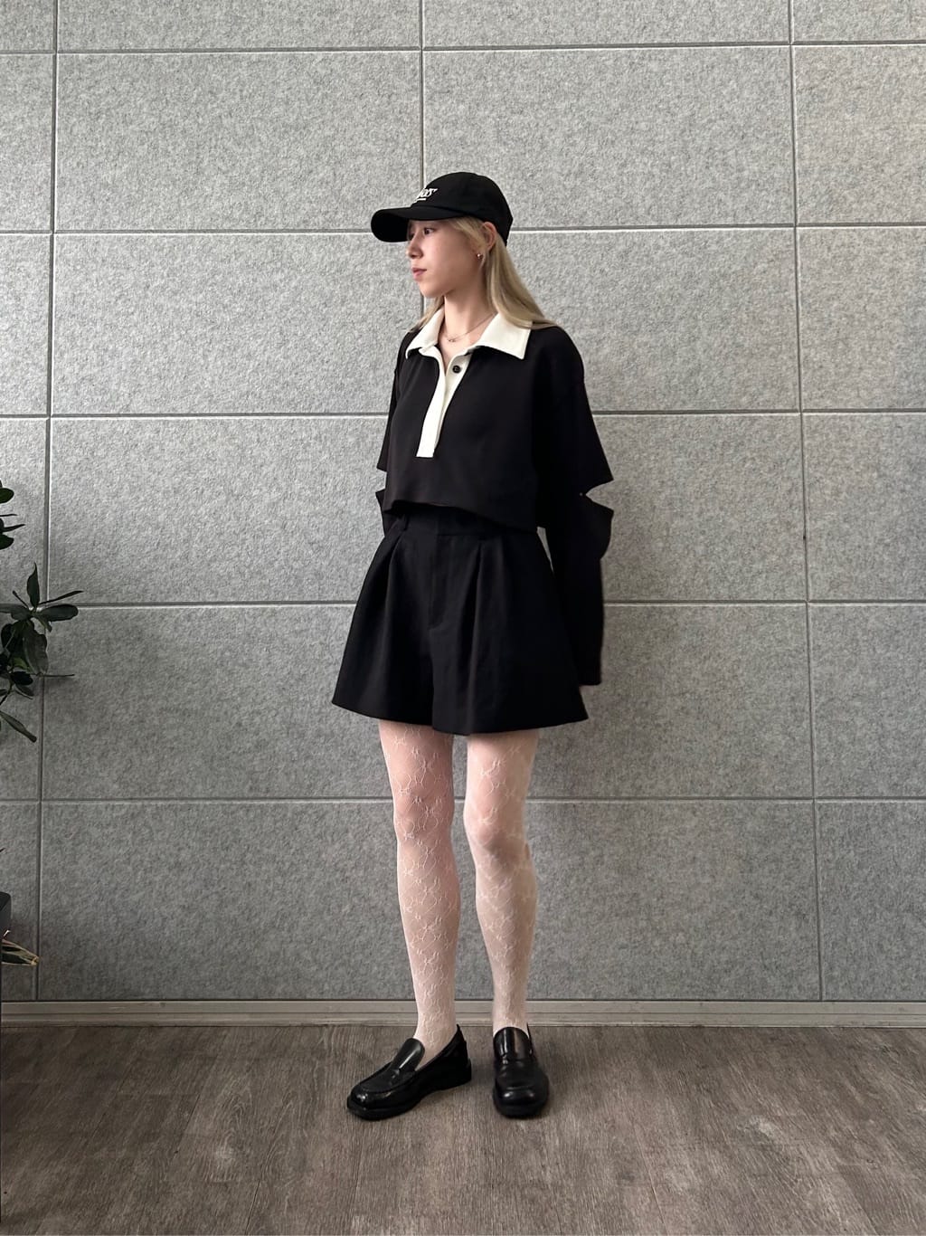 honoka Aさんの「CODE A｜cropped lager tee」を使ったコーディネート
