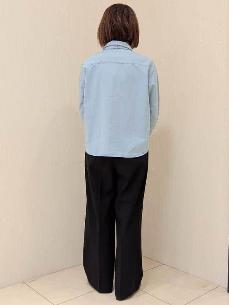 u-macoさんの「UNTITLED｜【定番人気/はっ水/洗える】タスランショートトレンチコート」を使ったコーディネート