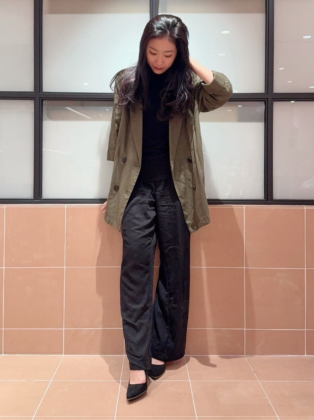 kaoriさんの「ESPERANZA｜【レイン対応/12時間パンプス】約8.5cm　歩きやすくて疲れにくい」を使ったコーディネート