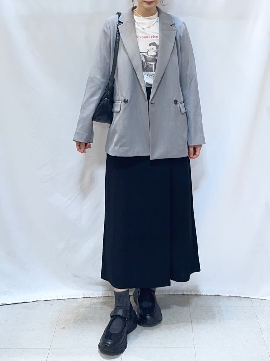 𝐇𝐢𝐫𝐨𝐦𝐢さんの「SHOO･LA･RUE｜【洗濯機可/イージーケア/UV】オンオフ使える　ゆったりダブルジャケット」を使ったコーディネート
