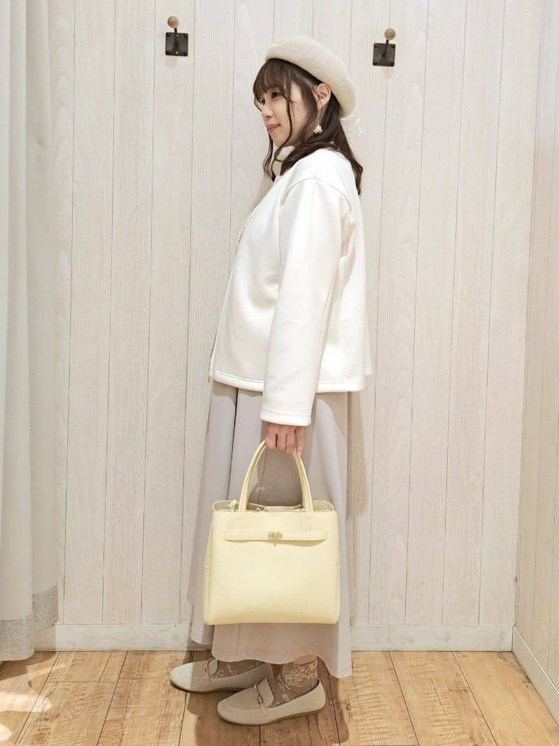 SAKIさんの「SHOO･LA･RUE｜【セットアップ可/S-LL/なめらかタッチ】大人のきれいめスタイルに ノーカラージップブルゾン」を使ったコーディネート