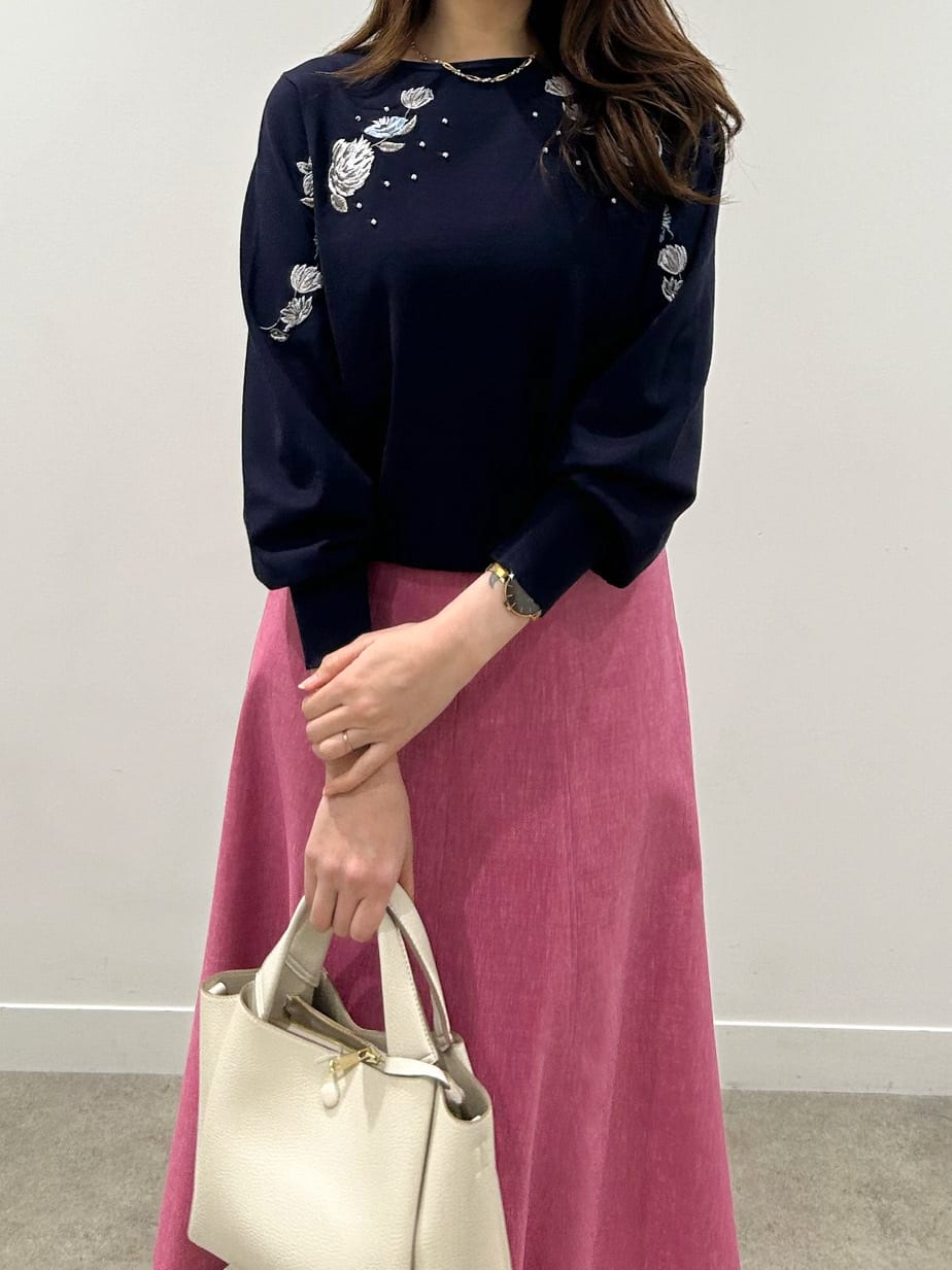 hayaseさんの「COUP DE CHANCE｜◆【SS～Lサイズ展開／フラワー刺繍】クラフトプルオーバー」を使ったコーディネート