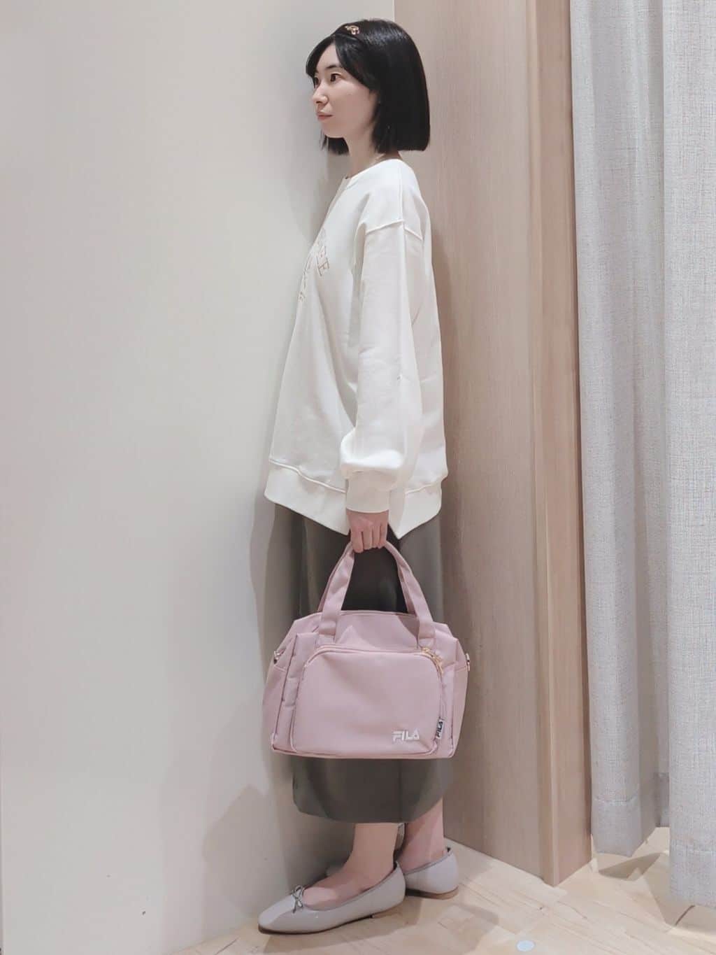 Yuiさんの「grove｜刺繍ロゴ裏毛スウェットプルオーバー」を使ったコーディネート