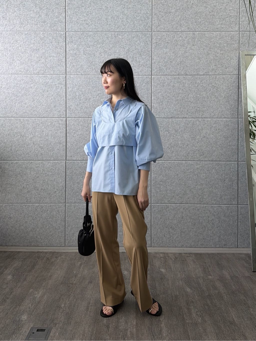 rinaさんの「INDIVI｜ビスチェSETフォルムシャツ」を使ったコーディネート
