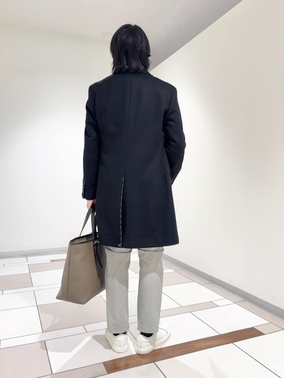 及川さんの「TAKEO KIKUCHI｜カシミヤブレンド ビーバー調チェスターコート」を使ったコーディネート