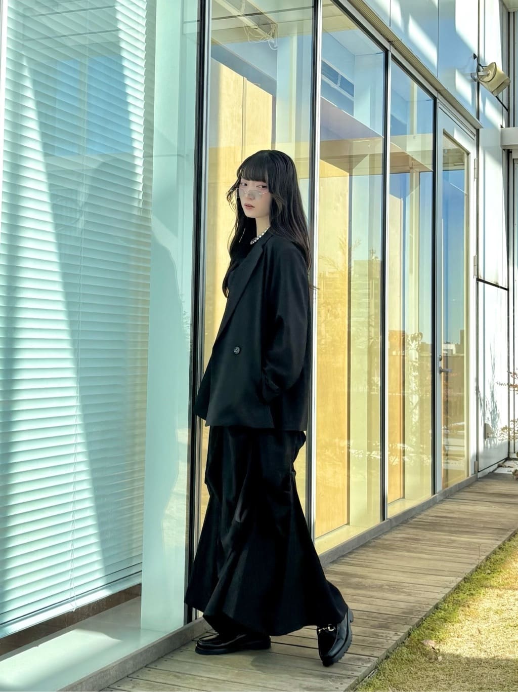 ibukiさんの「INDIVI｜バックオープンリブ長袖Tシャツ」を使ったコーディネート