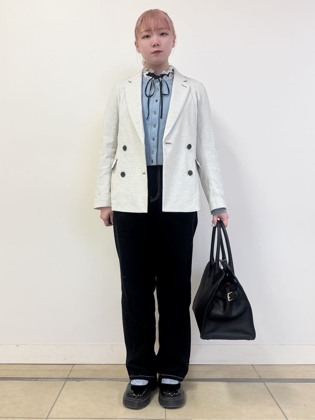 なかもとあきさんの「DRESSTERIOR｜◆ウォッシャブルコットンカシミヤカーディガン」を使ったコーディネート