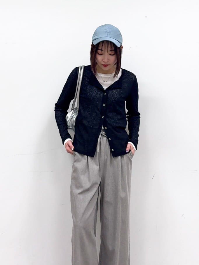 𝐜𝐡𝐢𝐤𝐚さんの「SHOO･LA･RUE｜【高レビュー/着丈選べる/S-LL】ウエストゴムで楽に穿ける ライトオンスデニムイージーワイドパンツ」を使ったコーディネート