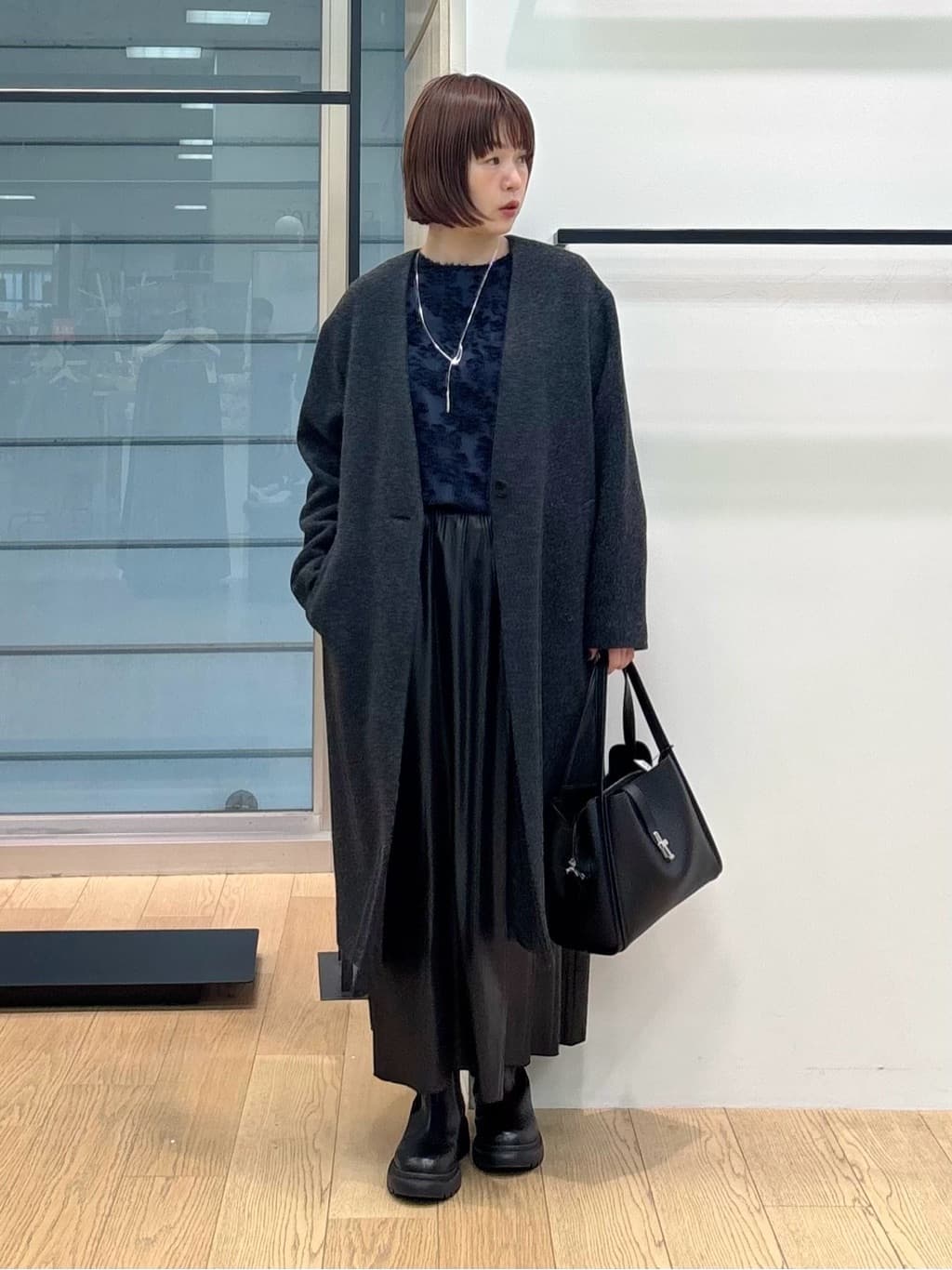 asamiさんの「INDIVI｜【華やか／大人シアー／セレモニー】カットフリンジブラウス」を使ったコーディネート
