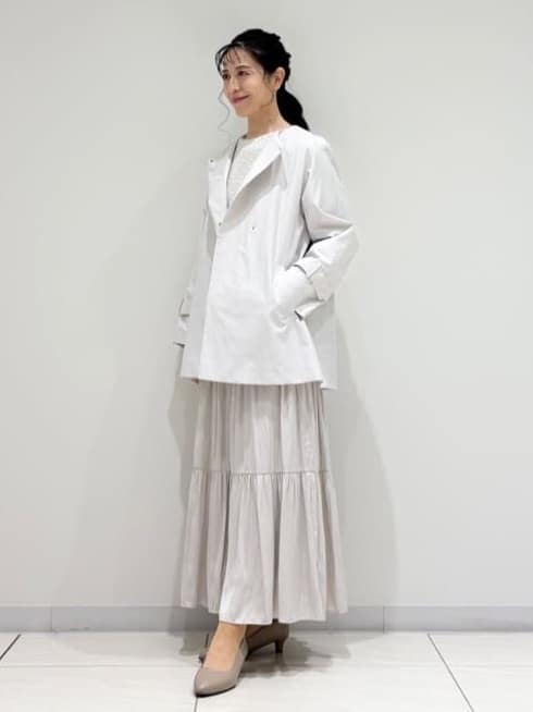 kayoさんの「INDIVI｜【撥水/軽量】ミドル丈 ミニマルトレンチコート」を使ったコーディネート