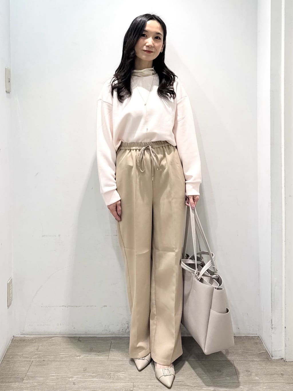 yuicciさんの「OPAQUE.CLIP｜リラクシーボリュームスリーブトップス【洗濯機OK】」を使ったコーディネート