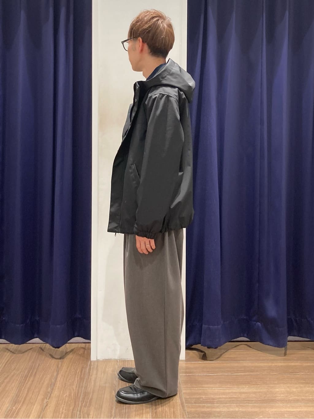 つーじーさんの「THE SHOP TK｜【季節の変わり目に最適】ナイロンマウンテンパーカ  防風/洗濯機OK」を使ったコーディネート