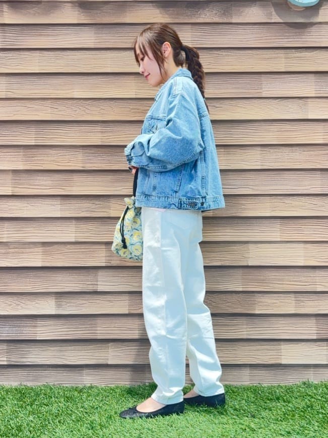 himiさんの「SHOO･LA･RUE｜【SHOO・LA・RUE DENIM】羽織るだけでこなれる　オーバーサイズデニムジャケット」を使ったコーディネート