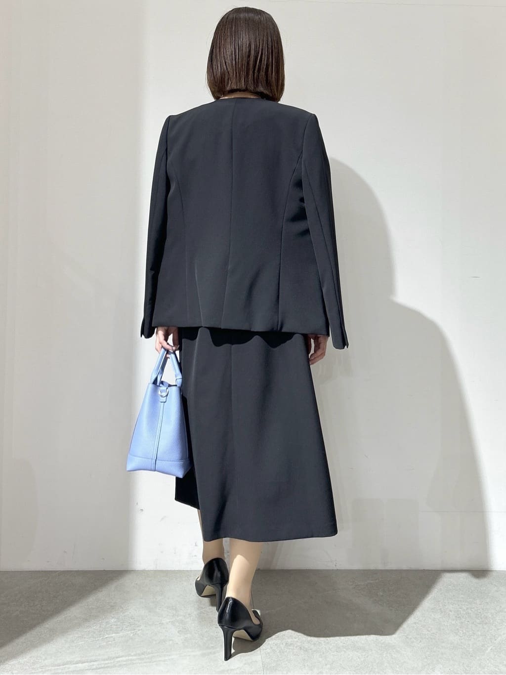 NAKAさんの「OPAQUE.CLIP｜《通勤／セットアップ対応》 Vネックジャケット／ダブルクロス【洗濯機OK】」を使ったコーディネート