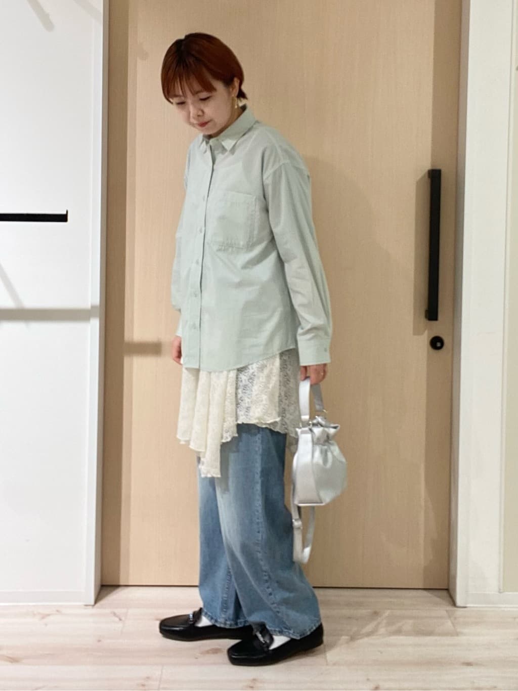 ひらしーさんの「SHOO･LA･RUE｜【前後2WAYネック】レイヤードスタイルにおすすめ レースキャミチュニック」を使ったコーディネート