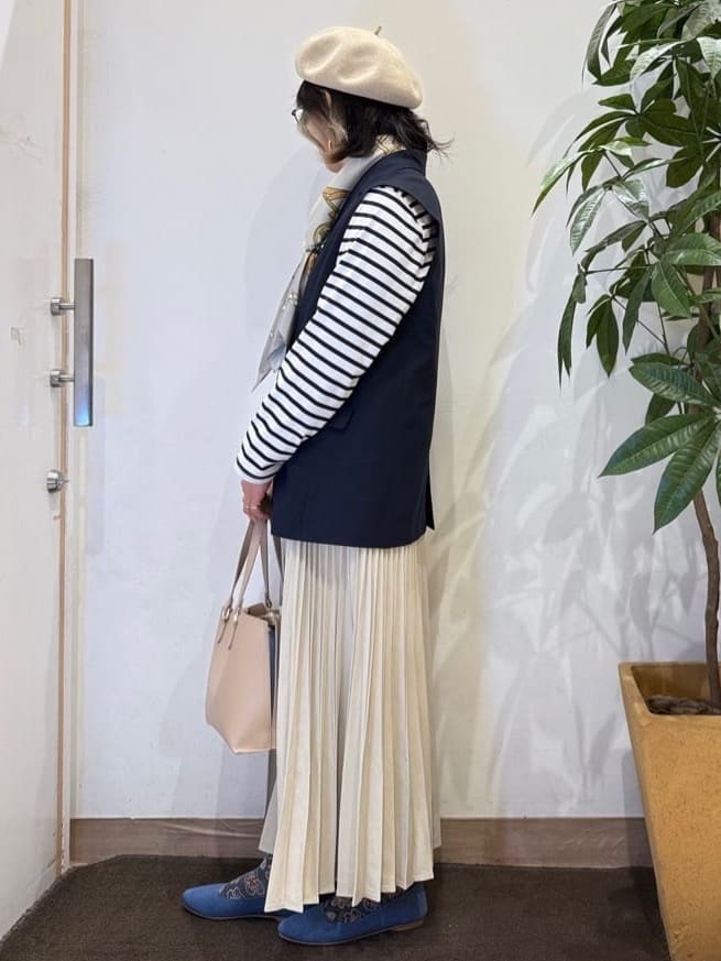 misakiさんの「SHOO･LA･RUE｜【セットアップ可/S-LL/洗濯機可】サッと羽織ってこなれ見え ダブルブレストジレ」を使ったコーディネート