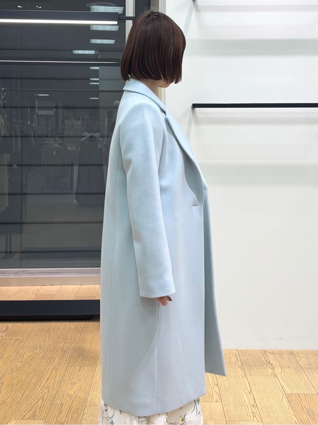 asamiさんの「INDIVI｜【SETUP可能】モダンフラワー柄フレアスカート」を使ったコーディネート