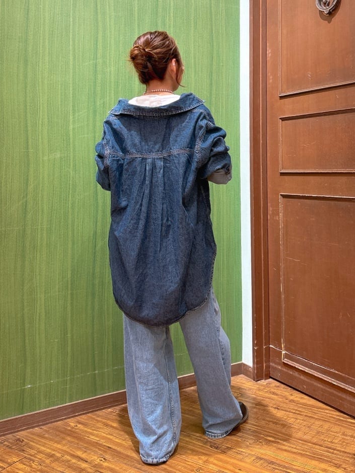 かおりさんの「SHOO･LA･RUE｜【UV/抗菌防臭/洗濯機可】小さめロゴの大人スムースロンT」を使ったコーディネート