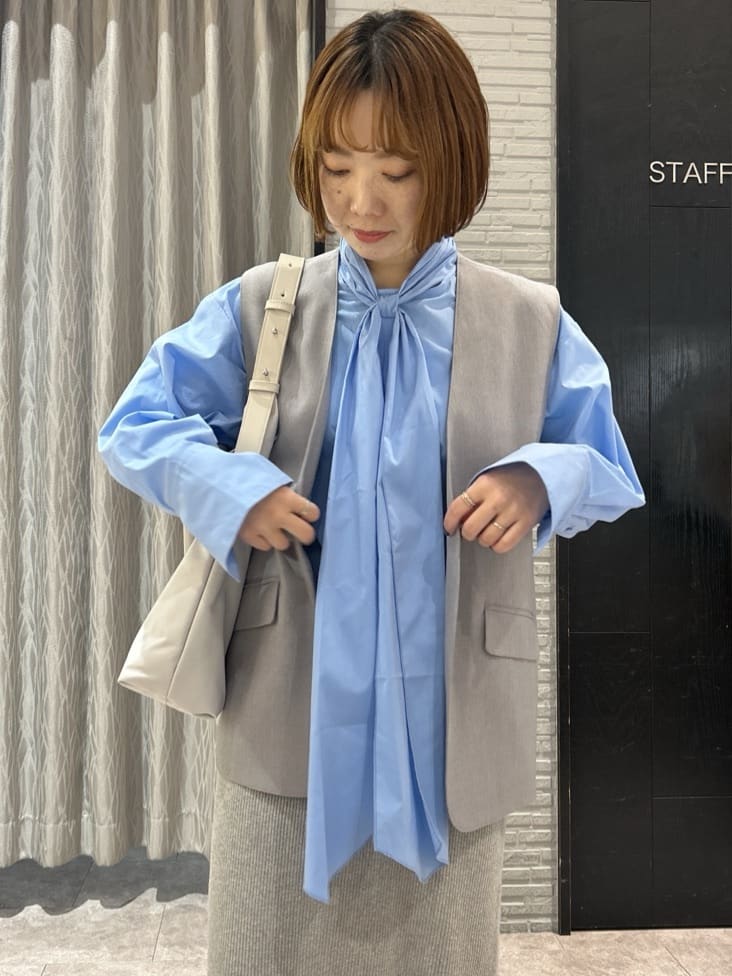 ga_riさんの「THE SHOP TK｜【通勤にもカジュアルにも】CAVIAN ジレ/セットアップ可」を使ったコーディネート