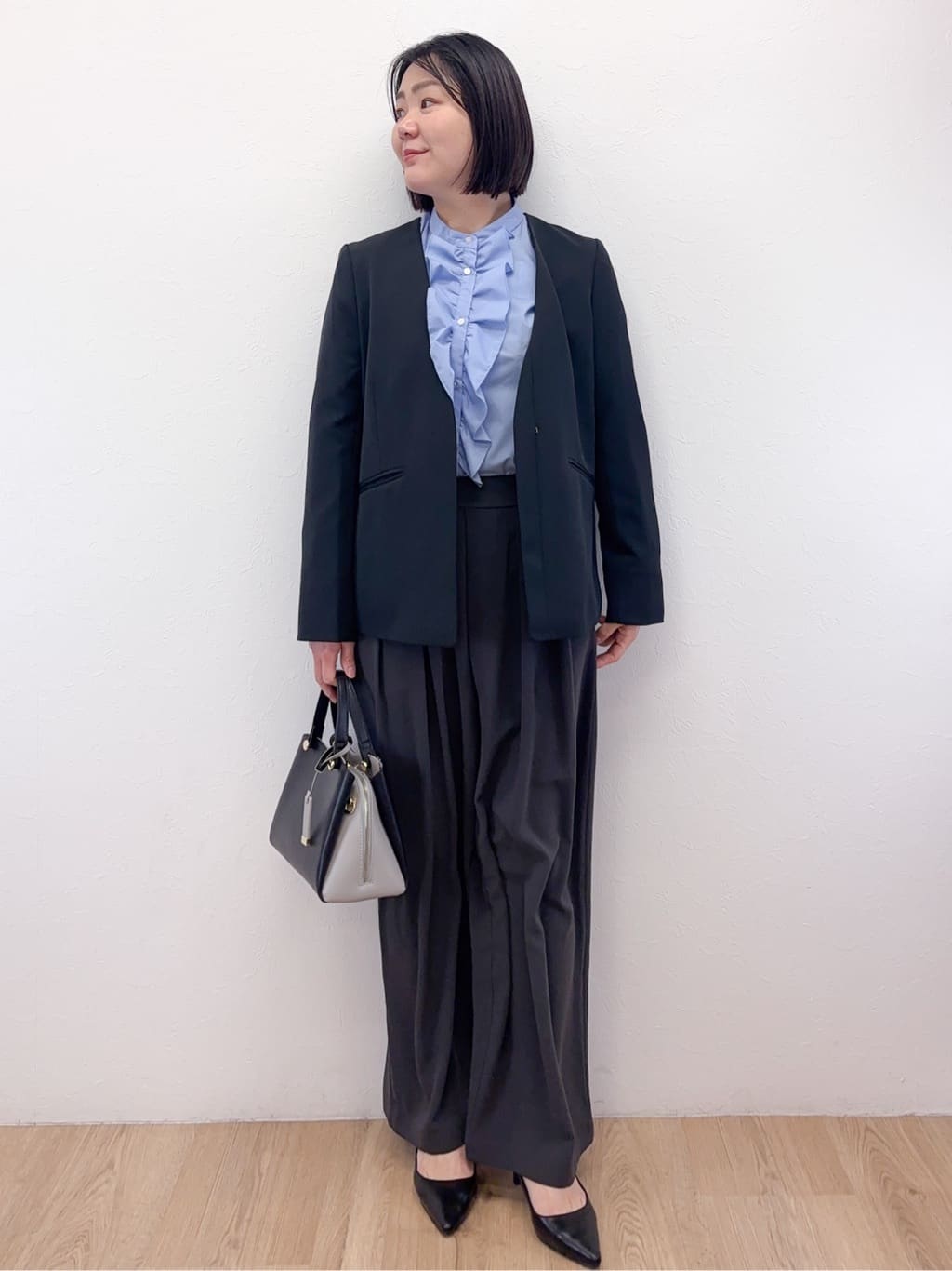 Takeさんの「OPAQUE.CLIP｜《通勤／セットアップ対応》 Vネックジャケット／ダブルクロス【洗濯機OK】」を使ったコーディネート