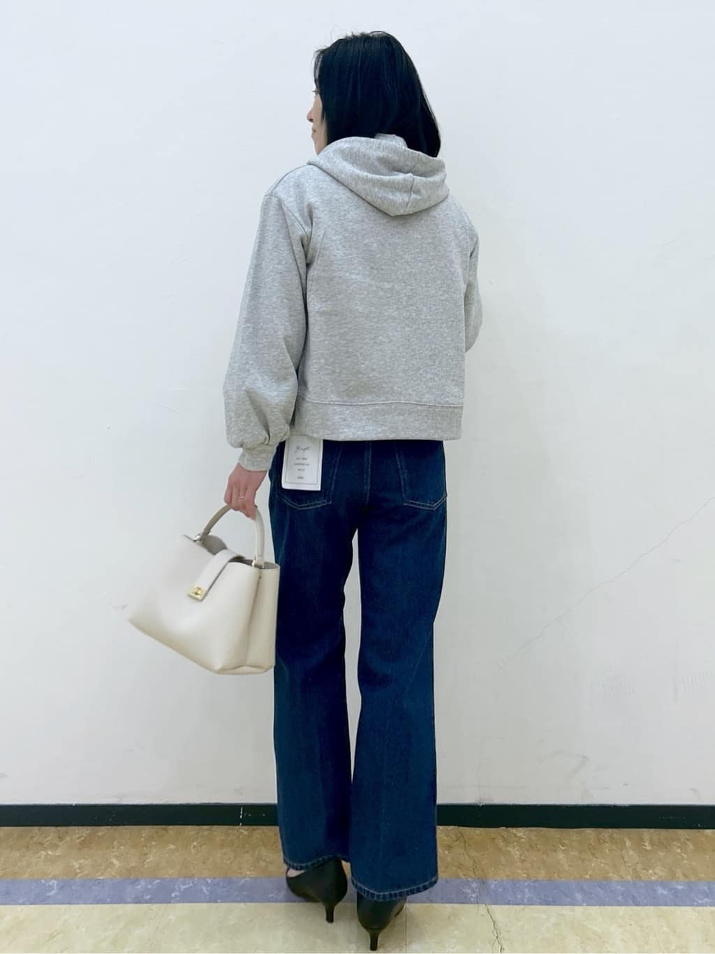 su.さんの「index｜ラメ裏毛コンパクトジップパーカー【洗濯機OK】」を使ったコーディネート