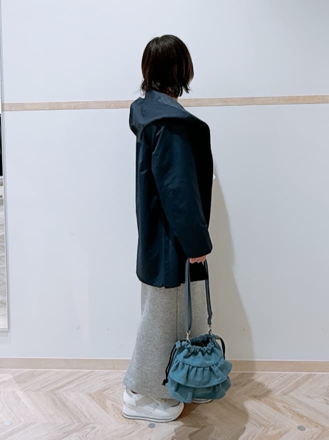 だいちゃさんの「SHOO･LA･RUE｜【防花粉/洗濯機可/S-LL】ゆったり着られる 大人のテントフーディージャケット」を使ったコーディネート