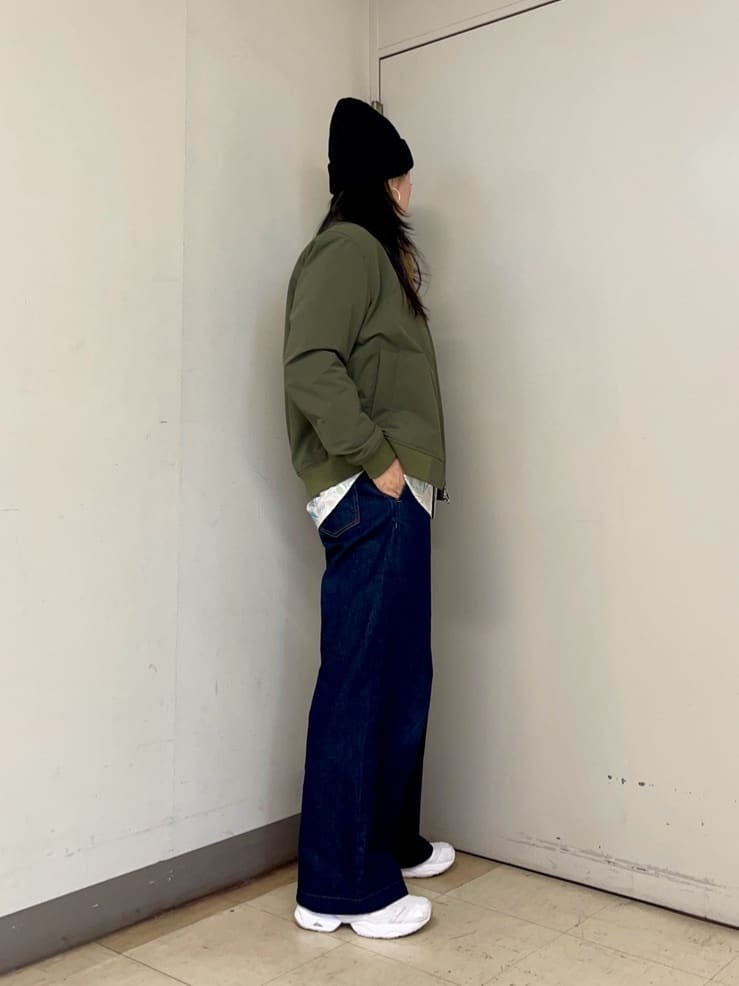 iwさんの「TAKEO KIKUCHI｜スタンドカラー ショート リブ ブルゾン」を使ったコーディネート