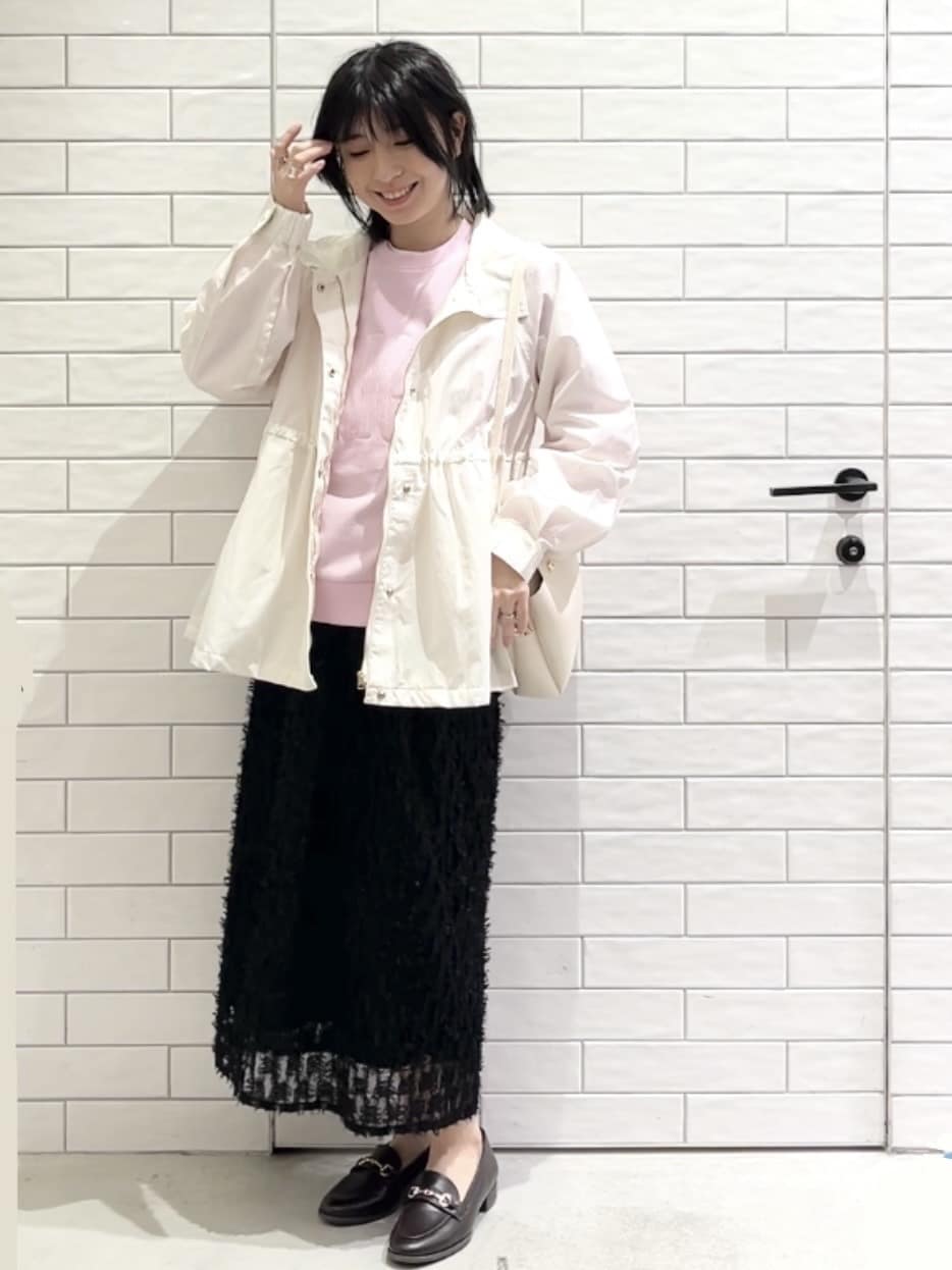 しおりさんの「OPAQUE.CLIP｜撥水スタンドZIPブルゾン【洗濯機OK／UVケア／花粉対応】」を使ったコーディネート