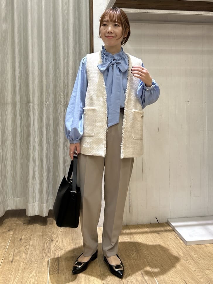 ga_riさんの「THE SHOP TK｜【フォーマルにもカジュアルにも】ツイードジレ」を使ったコーディネート