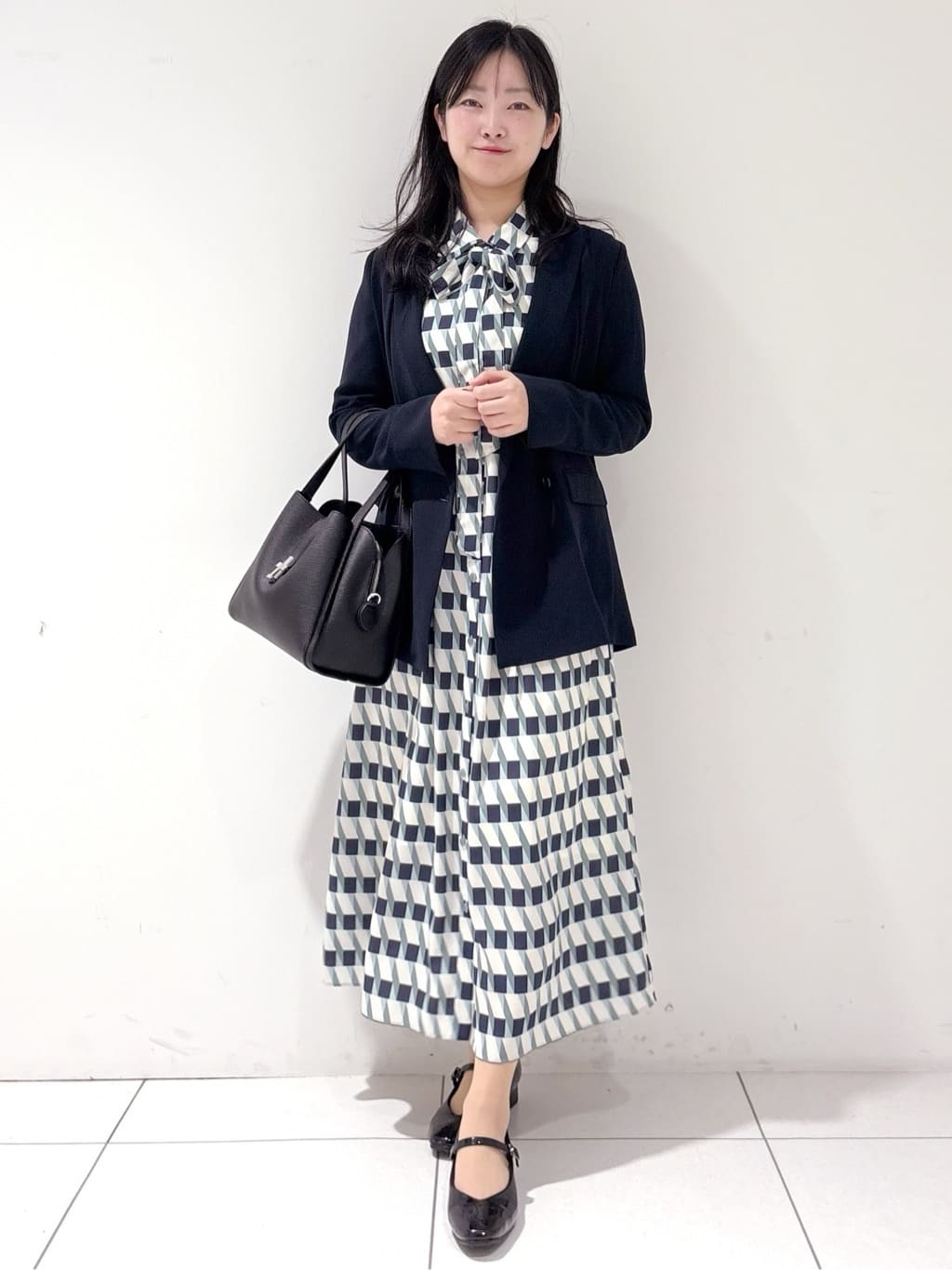 momokoさんの「INDIVI｜【洗える／多機能／SETUP可】着る日傘ダブルジャケット」を使ったコーディネート