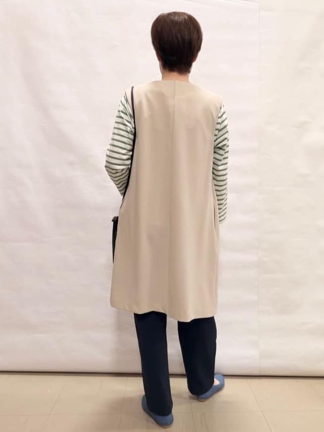 なっちゃんさんの「SHOO･LA･RUE｜【洗濯機可/セットアップ可/S-3L】きちんと楽に。カットジョーゼット ロングジレ」を使ったコーディネート