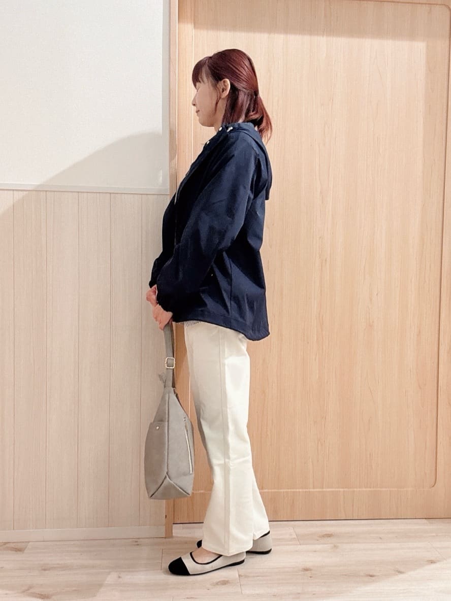 モカさんの「SHOO･LA･RUE｜【洗濯機可/SS-LL】すらっときれい見え 大人のストレッチストレートパンツ」を使ったコーディネート