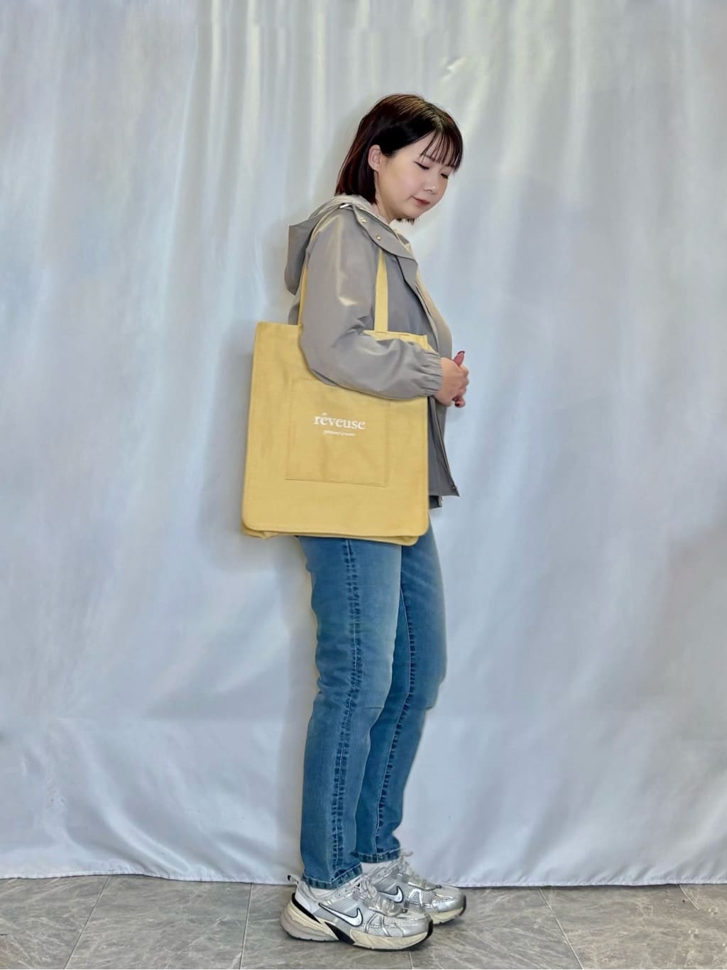 ネリさんの「SHOO･LA･RUE｜【SHOO・LA・RUE DENIM】毎日使いたくなる ストレッチデニムスキニーパンツ」を使ったコーディネート