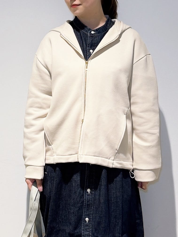 みーさんの「grove｜【Lee&times;grove別注】LOCO FLARE DRESS」を使ったコーディネート