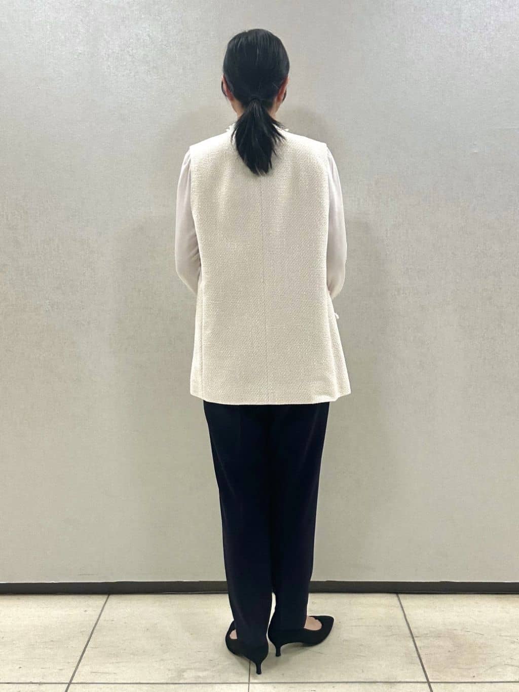 miiさんの「UNTITLED｜【オンオフ使える】スラブツイード ジレ」を使ったコーディネート