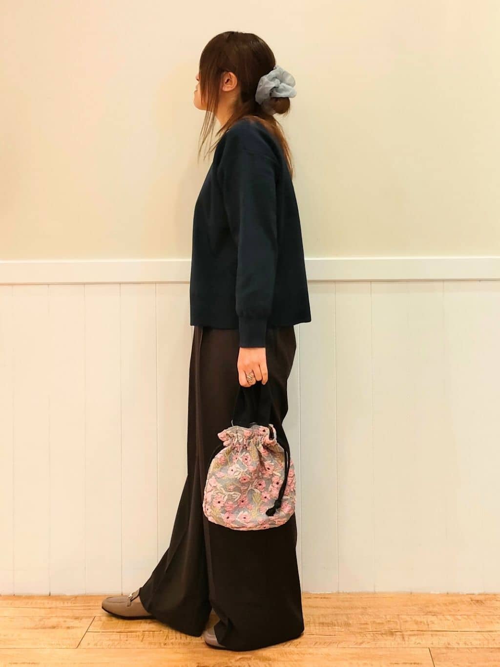 NMさんの「SHOO･LA･RUE｜【洗濯機可/S-LL】軽やかなパイピングがポイント スウェットライクニット」を使ったコーディネート