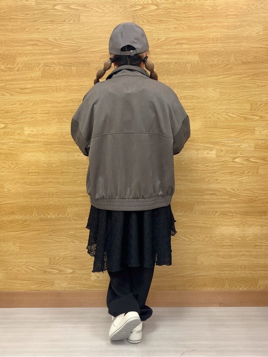 ぁむさんの「SHOO･LA･RUE｜【前後2WAYネック】レイヤードスタイルにおすすめ レースキャミチュニック」を使ったコーディネート
