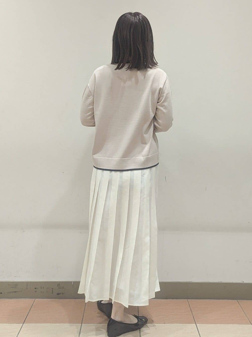 Miさんの「OPAQUE.CLIP｜金ボタン使いリラクシーニット【洗濯機OK】」を使ったコーディネート