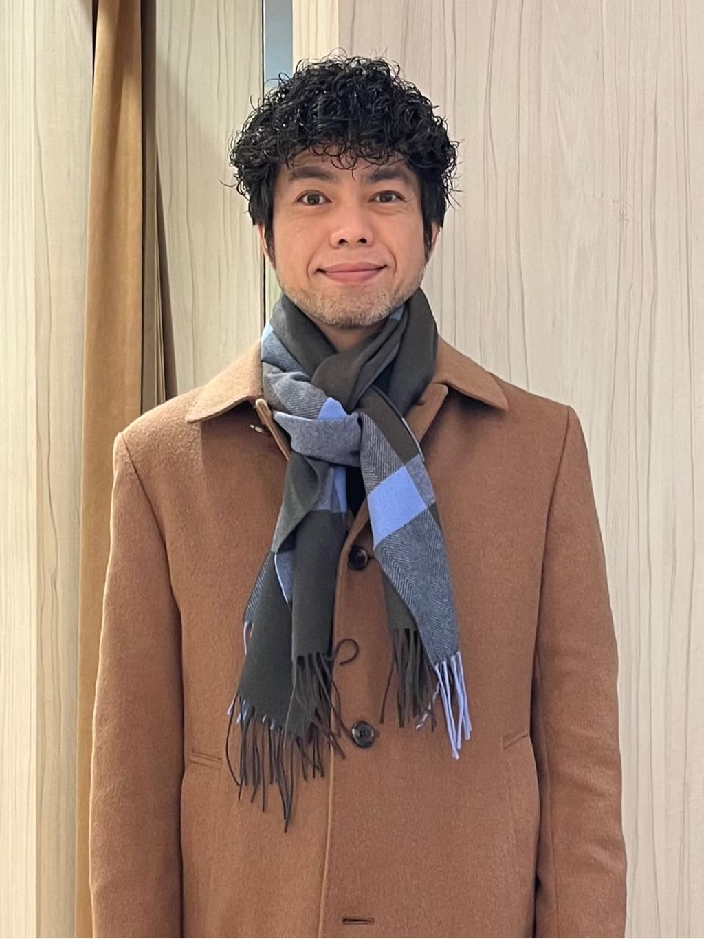 URAさんの「TAKEO KIKUCHI｜カシミヤブレンド ビーバー調ステンカラーコート」を使ったコーディネート