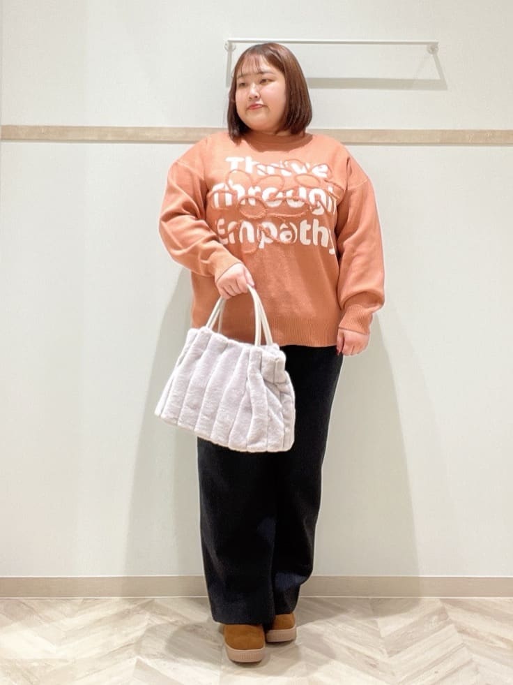 ゆめさんの「SHOO･LA･RUE｜【洗濯機可/S-LL/撥水】ゴールドパーツで上品に 大人が着たい ノーカラーキルトジャケット」を使ったコーディネート