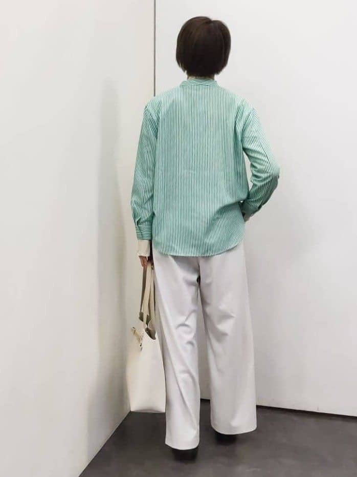 やまちゃんさんの「grove｜【貴島明日香さん着用】お仕事も普段も。今どきワークシャツブラウス」を使ったコーディネート