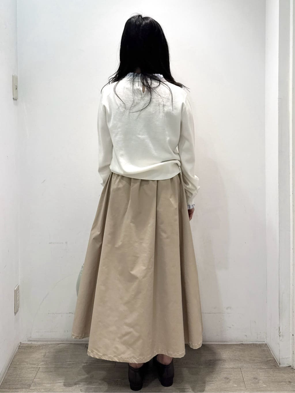 yuicciさんの「OPAQUE.CLIP｜襟フリルドッキングニット【洗濯機OK】」を使ったコーディネート
