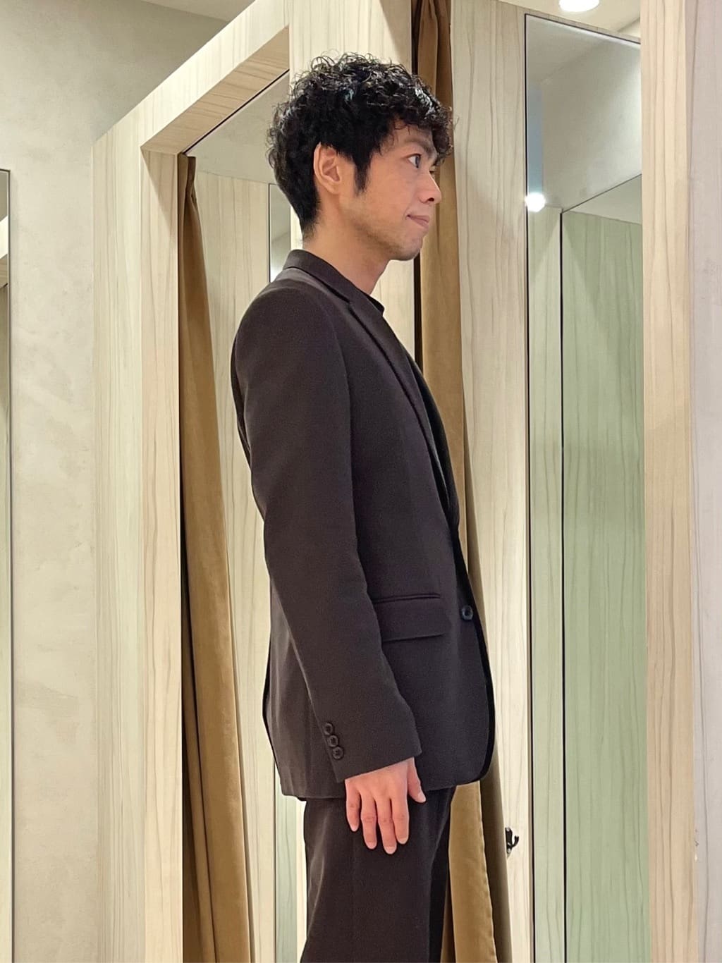 URAさんの「TAKEO KIKUCHI｜撥水ツイル スタンドカラー コート」を使ったコーディネート