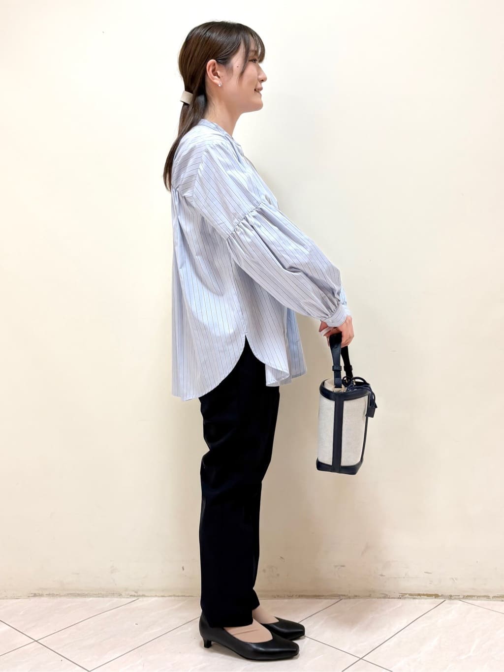 mikiさんの「Reflect｜【レイヤードにおすすめ◎】バンドカラーボリュームスリーブシャツ」を使ったコーディネート