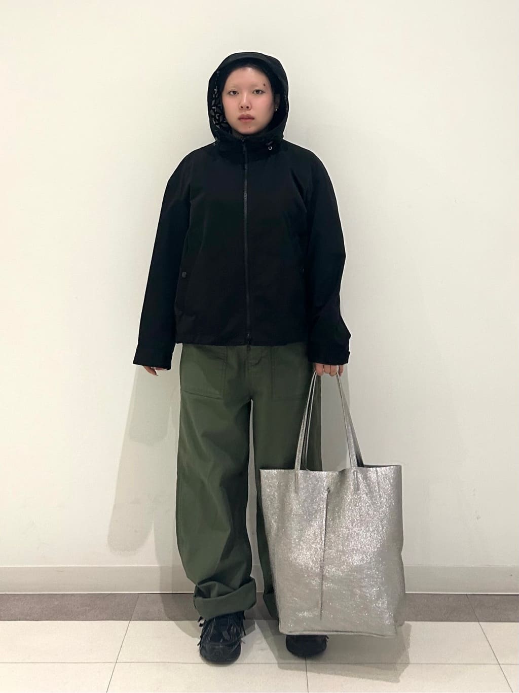 とりみさんの「DRESSTERIOR｜【ウォッシャブル/撥水素材】撥水ツイル マウンテンパーカー」を使ったコーディネート