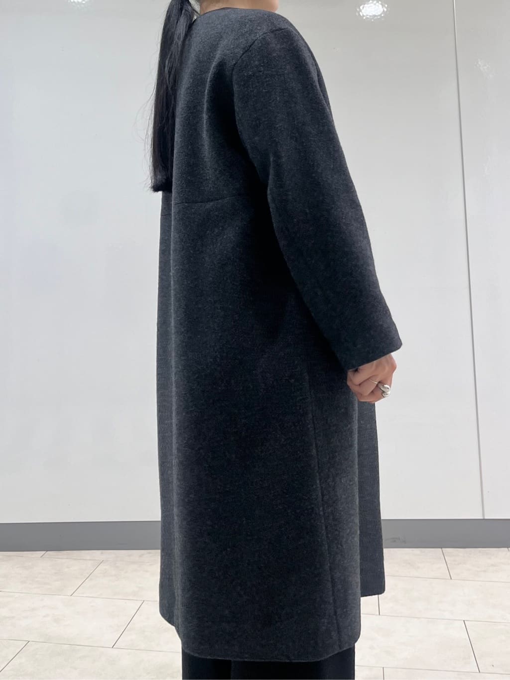 hasuさんの「INDIVI｜【軽量／ウール混】ライトフォルム ロングコート」を使ったコーディネート