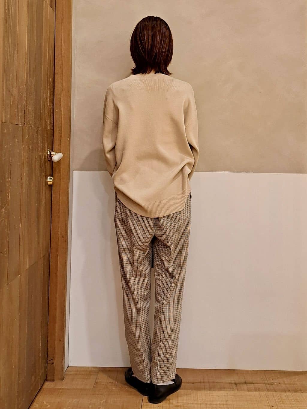 rinさんの「SHOO･LA･RUE｜【洗濯機可/セットアップ可】さりげないラメ使いで差をつける クルーネックニット」を使ったコーディネート