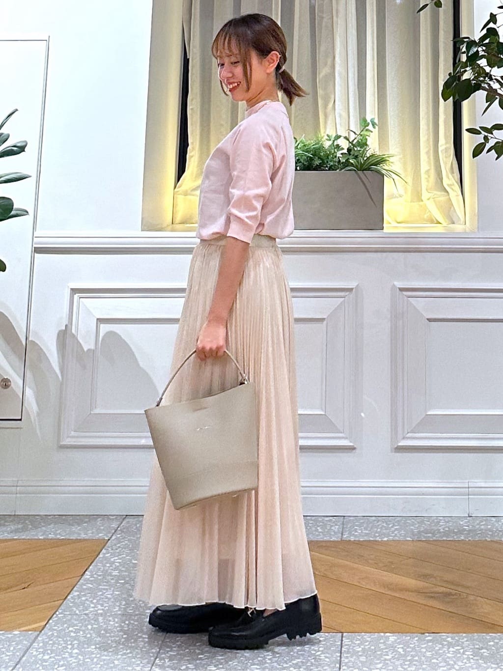 なべこさんの「DRESSTERIOR｜【ウォッシャブル】コットンシルクハーフスリーブニット」を使ったコーディネート